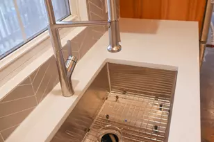 2107 W Ohio St, Chicago, IL 60612 - Photo 6