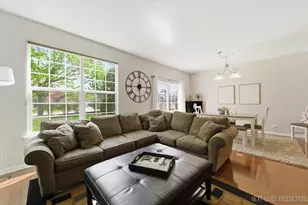 710 Riding Ln, Saint Charles, IL 60174 - Photo 6
