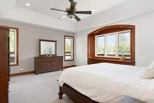 5605 S Kensington Ave, Countryside, IL 60525 - Photo 16