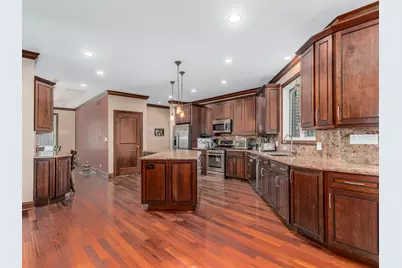5605 S Kensington Avenue, Countryside, IL 60525 - Photo 10