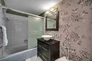 850 N Dewitt Pl, Chicago, IL 60611 - Photo 10