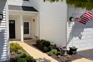 3142 Falling Waters Ln, Lindenhurst, IL 60046 - Photo 4