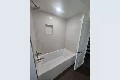 1570 Jefferson Road, Hoffman Estates, IL 60169 - Photo 24