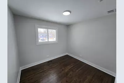 1570 Jefferson Road, Hoffman Estates, IL 60169 - Photo 14