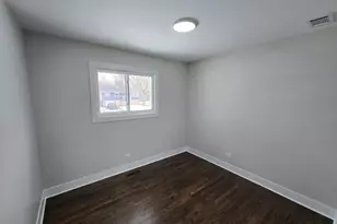 1570 Jefferson Rd, Hoffman Estates, IL 60169 - Photo 14