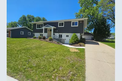 1570 Jefferson Road, Hoffman Estates, IL 60169 - Photo 2