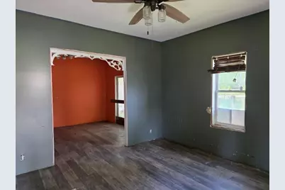 905 McClintock Avenue, Johnston City, IL 62951 - Photo 10