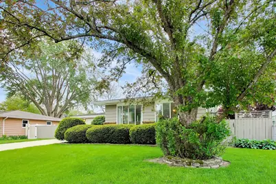 1976 Robert Street, Aurora, IL 60506 - Photo 2