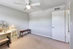 1976 Robert St, Aurora, IL 60506 - Photo 24