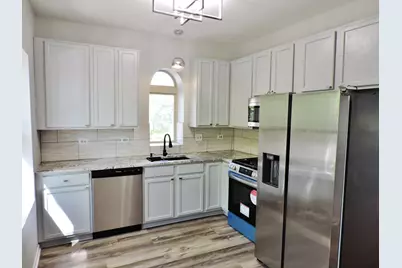 7037 S Oglesby Avenue, Chicago, IL 60649 - Photo 8