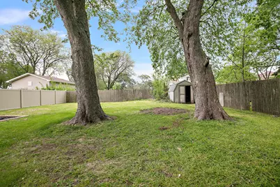 570 E 2nd Avenue, Clifton, IL 60927 - Photo 12
