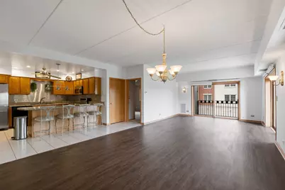 7410 W Lawrence Avenue #218, Harwood Heights, IL 60706 - Photo 4
