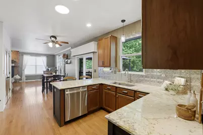 400 Willow Road, Lakemoor, IL 60051 - Photo 14