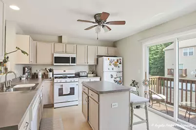 34384 N Aster Court, Round Lake Beach, IL 60073 - Photo 8