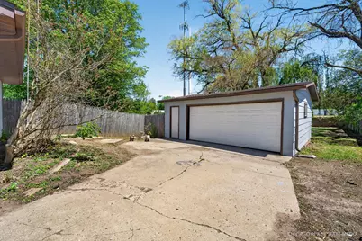 41557 N Illinois Street, Zion, IL 60099 - Photo 4