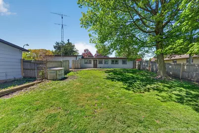 41557 N Illinois Street, Zion, IL 60099 - Photo 22