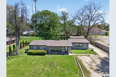 41557 N Illinois Street, Zion, IL 60099 - Photo 2