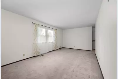 118 E Lamphere Drive, Blue Grass, IA 52726 - Photo 32
