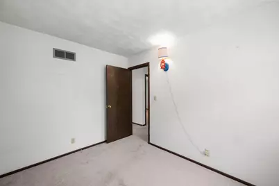 118 E Lamphere Drive, Blue Grass, IA 52726 - Photo 22