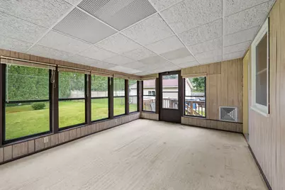 118 E Lamphere Drive, Blue Grass, IA 52726 - Photo 8