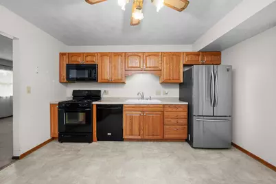 118 E Lamphere Drive, Blue Grass, IA 52726 - Photo 10