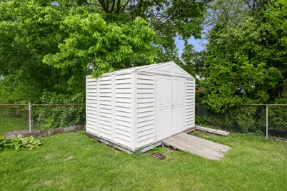 118 E Lamphere Drive, Blue Grass, IA 52726 - Photo 16