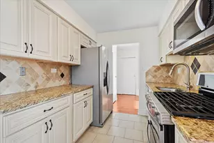 40 N Tower Rd, Oak Brook, IL 60523 - Photo 10