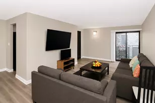 1463 Mercury Dr, Schaumburg, IL 60193 - Photo 4