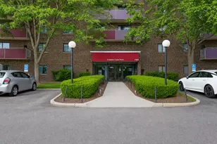 1463 Mercury Dr, Schaumburg, IL 60193 - Photo 2