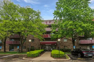 1463 Mercury Dr, Schaumburg, IL 60193 - Photo 1