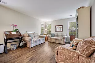 2936 Heatherwood Dr, Schaumburg, IL 60194 - Photo 10