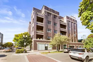 4802 N Bell Ave, Chicago, IL 60625 - Photo 1