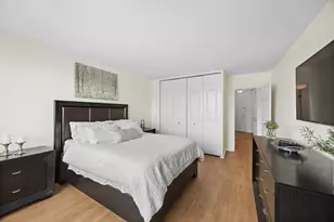 201 S Maple Ave, Oak Park, IL 60302 - Photo 12