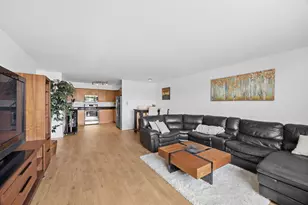 201 S Maple Ave, Oak Park, IL 60302 - Photo 4