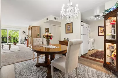 20A Kingery Quarter #201, Willowbrook, IL 60527 - Photo 12
