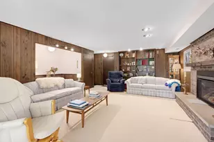 1925 Glencoe St, Wheaton, IL 60187 - Photo 12