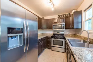 354 Heather Ave, Grayslake, IL 60030 - Photo 10