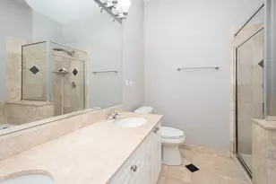 930 W Cuyler Ave, Chicago, IL 60613 - Photo 8