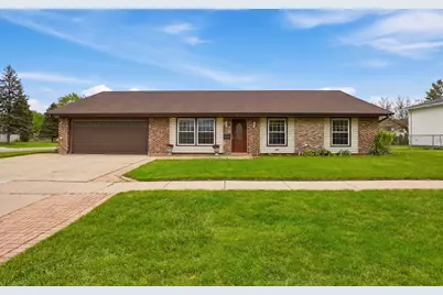 1402 Cynthia Lane, Hanover Park, IL 60133 - Photo 2