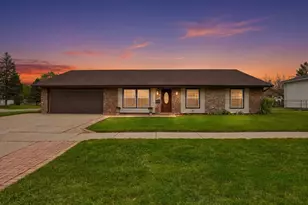1402 Cynthia Ln, Hanover Park, IL 60133 - Photo 1