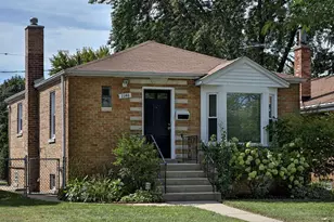 2140 Dobson St, Evanston, IL 60202 - Photo 1