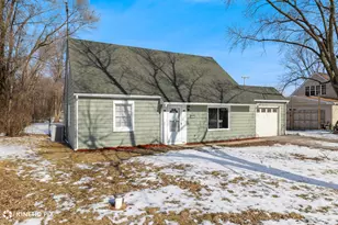 1412 W Broadview Ave, Crete, IL 60417 - Photo 2