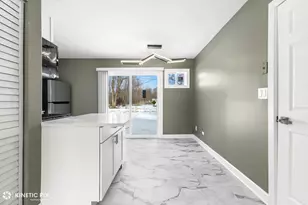 1412 W Broadview Ave, Crete, IL 60417 - Photo 12