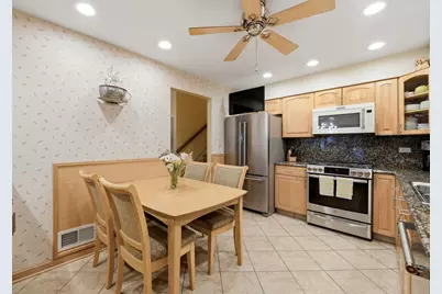 9437 N Lockwood Avenue, Skokie, IL 60077 - Photo 8