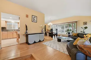 9437 N Lockwood Ave, Skokie, IL 60077 - Photo 4