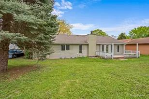 915 S 8th St, Dekalb, IL 60115 - Photo 28