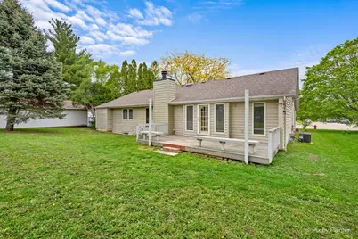 915 S 8th Street, Dekalb, IL 60115 - Photo 26
