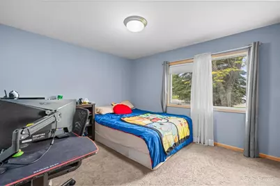 915 S 8th Street, Dekalb, IL 60115 - Photo 12