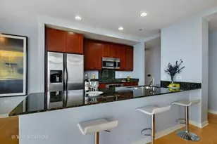 737 W Washington Blvd, Chicago, IL 60661 - Photo 2