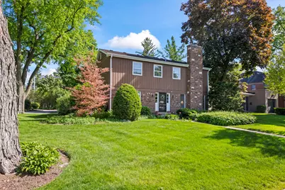 512 S Bristol Lane, Arlington Heights, IL 60005 - Photo 2